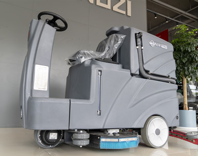 駕駛式洗地機(jī) 駕駛式洗地機(jī)