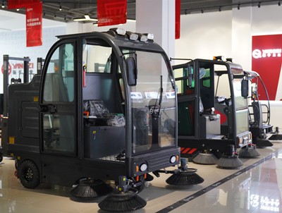 揚(yáng)子掃地機(jī) 揚(yáng)子掃地機(jī)