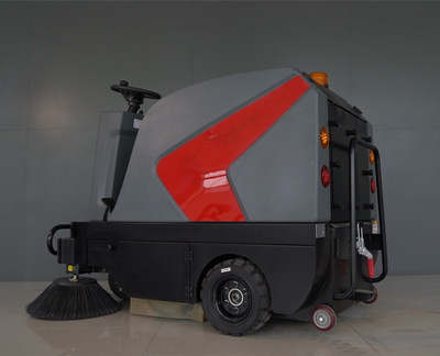 駕駛式掃地機 駕駛式掃地機