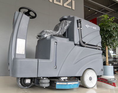 駕駛式洗地機(jī) 駕駛式洗地機(jī)